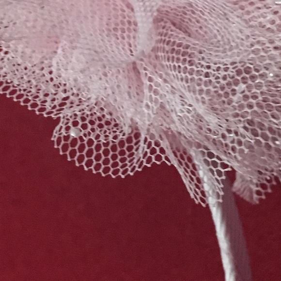 Girl’s Tulle Pom Headband - Picture 3 of 4